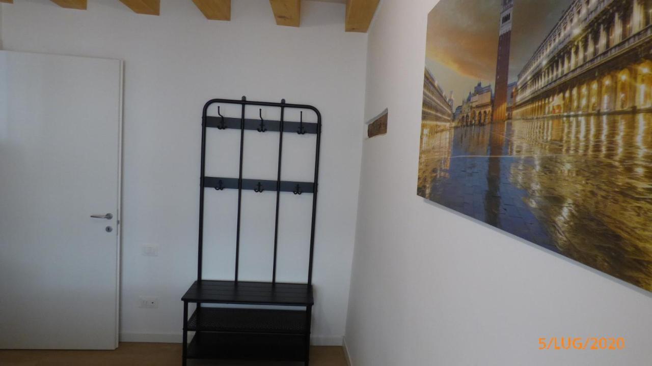 Casa Moderna A Due Passi Da Rialto Apartman Velence Kültér fotó