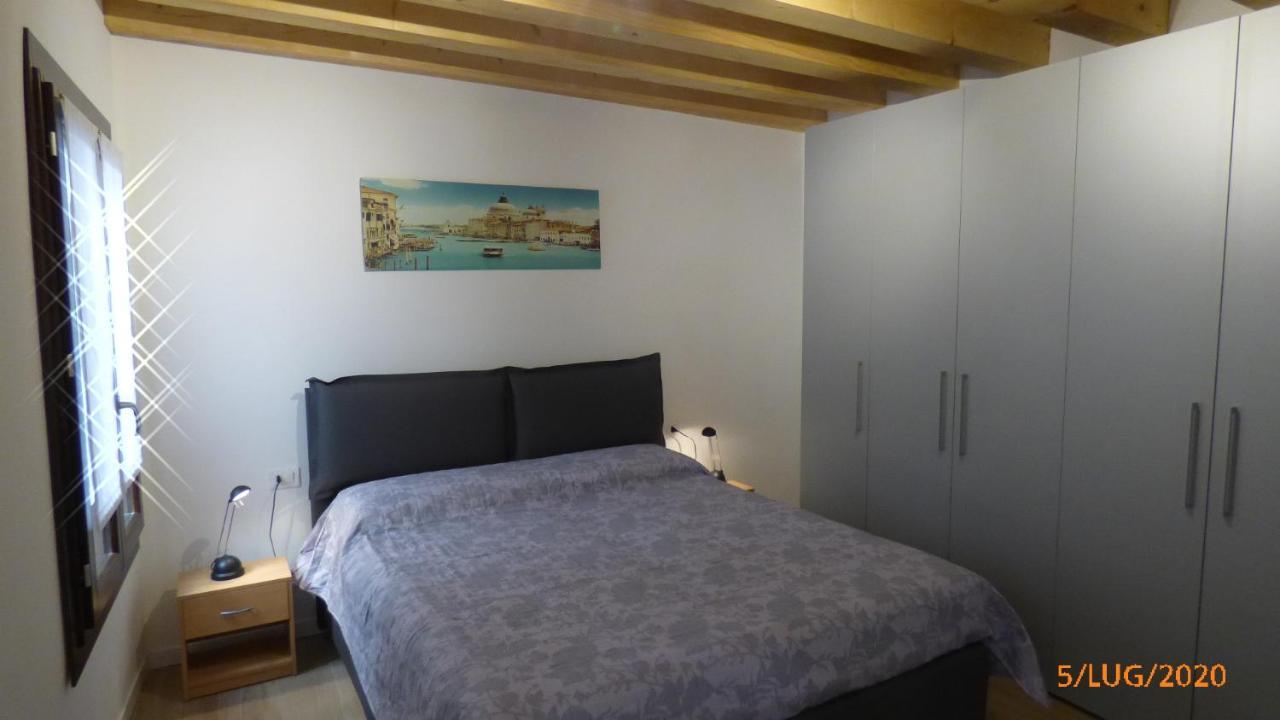 Casa Moderna A Due Passi Da Rialto Apartman Velence Kültér fotó